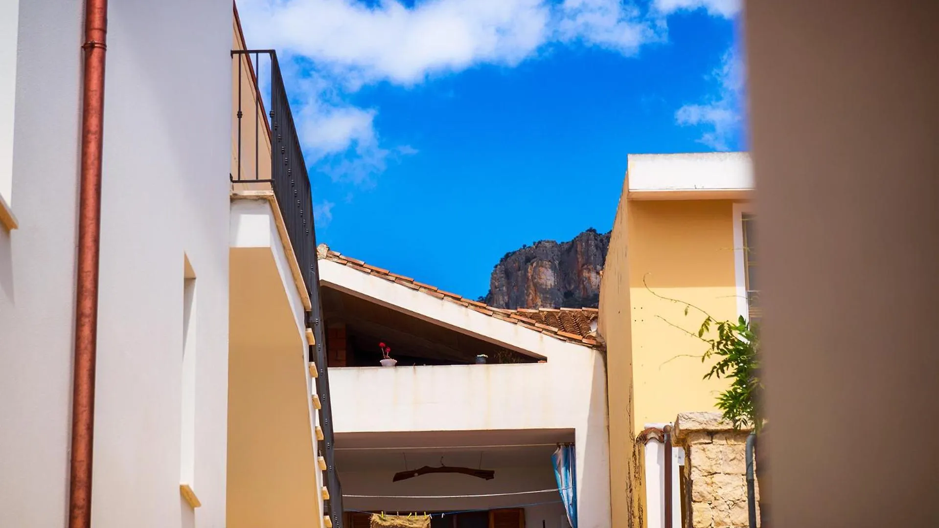 Resort Beach Cala Goloritze 圣玛丽亚纳瓦雷