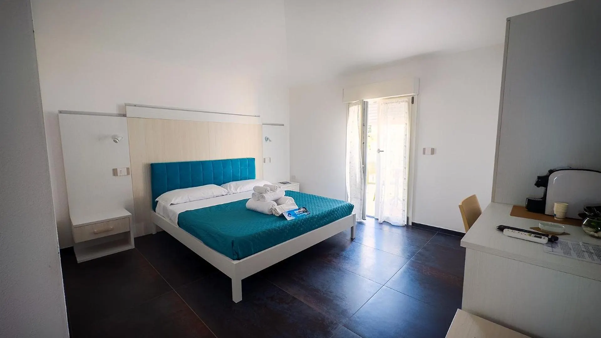 Resort Beach Cala Goloritze 圣玛丽亚纳瓦雷